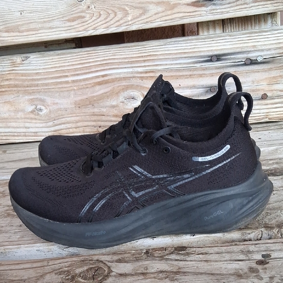 Asics Gel Niumbus 26 Womens Black Running Shoes - Picture 4 of 13